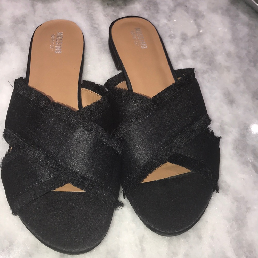 Mossimo slides